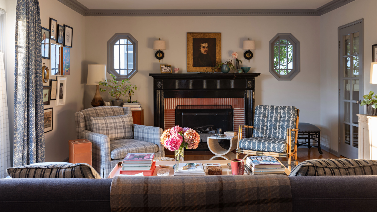 A Collected Brentwood Home With Classic Style and Personal History ...